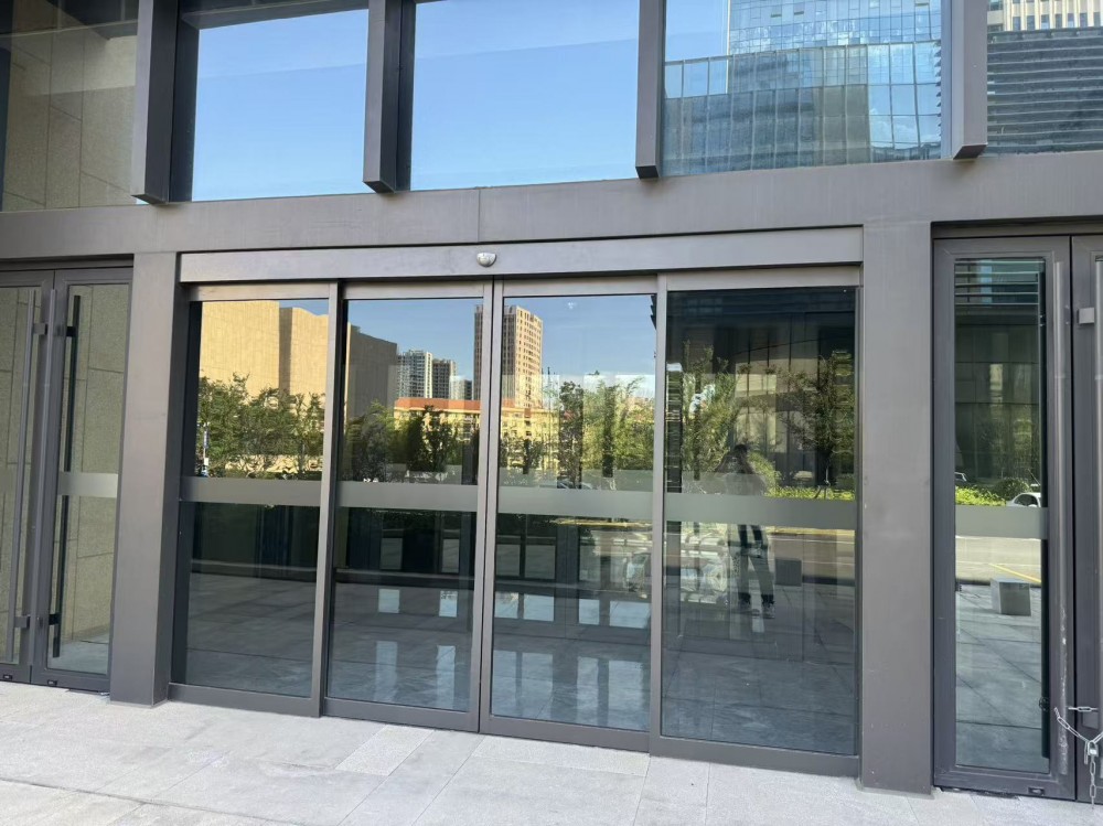 政務服務中心大門